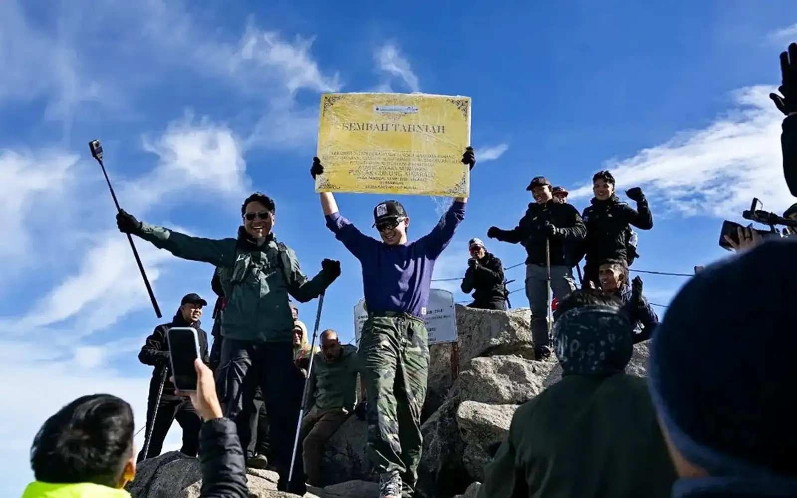 Pahang’s Tengku Hassanal scales Mt Kinabalu