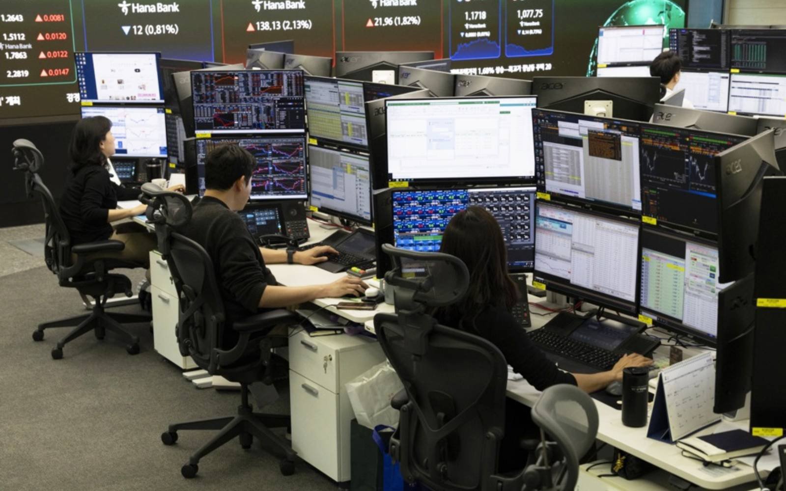 Asian shares find relief in tech resilience, oil off peak