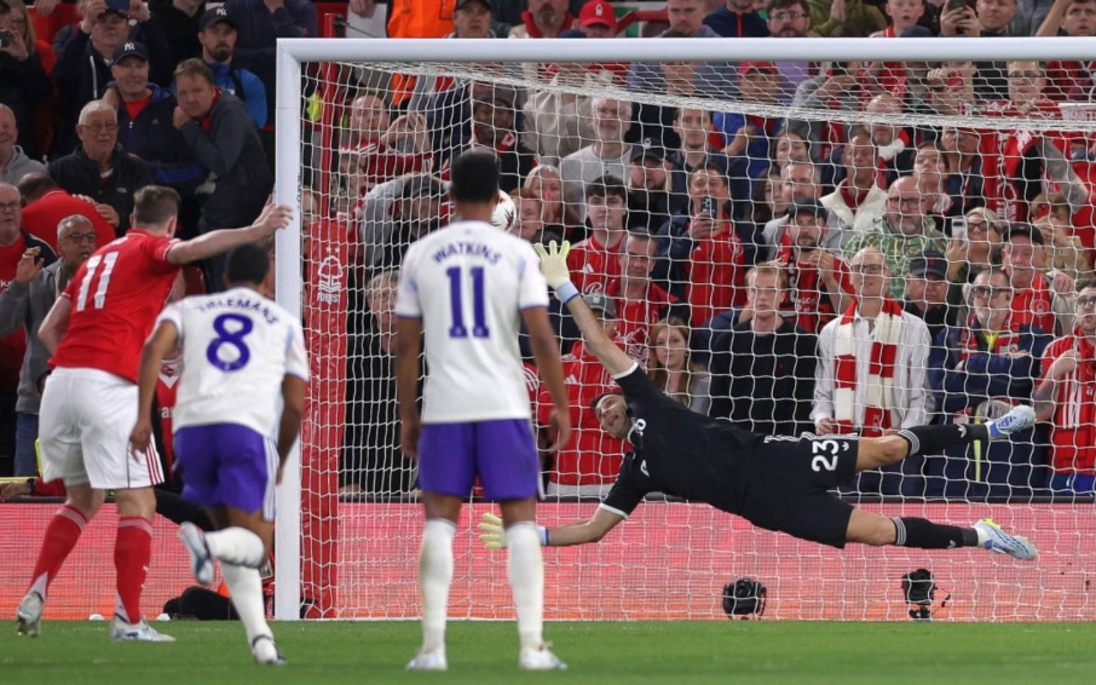 Wood gives Forest narrow Europa League semi-final edge over Villa