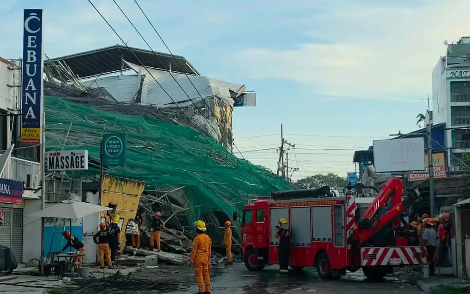 19 feared trapped after collapse at Philippine construction site
