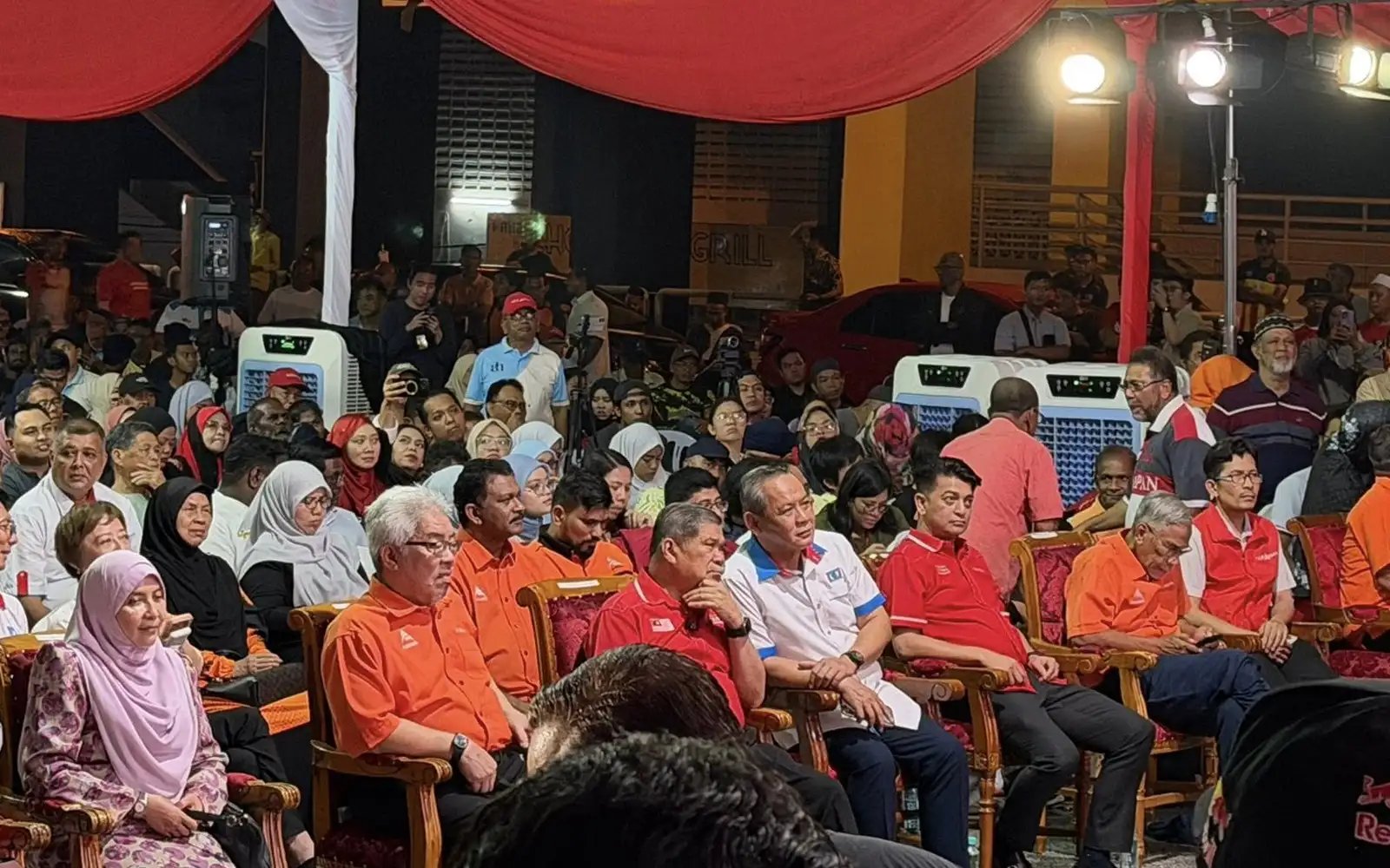 ‘Tolak Umno’ cries ring out as PH bigwigs defend Negeri Sembilan MB