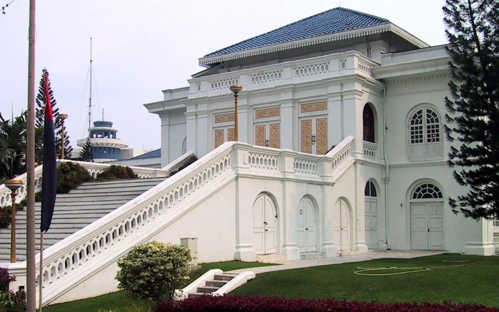 Zahid harap dapat sambut 80 tahun Umno di Istana Besar Johor