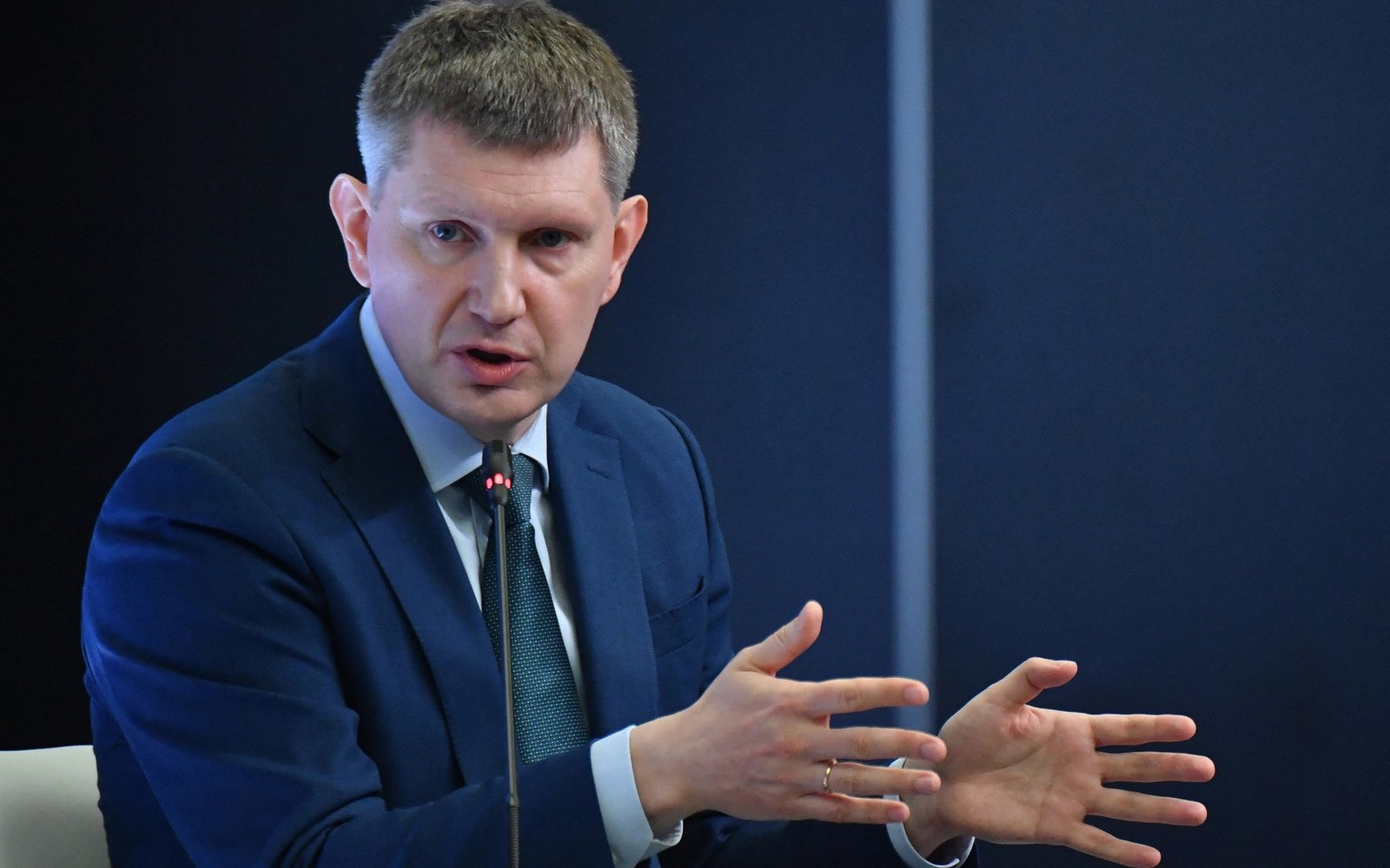 Slowing inflation in Russia allows for further rate cuts, says minister