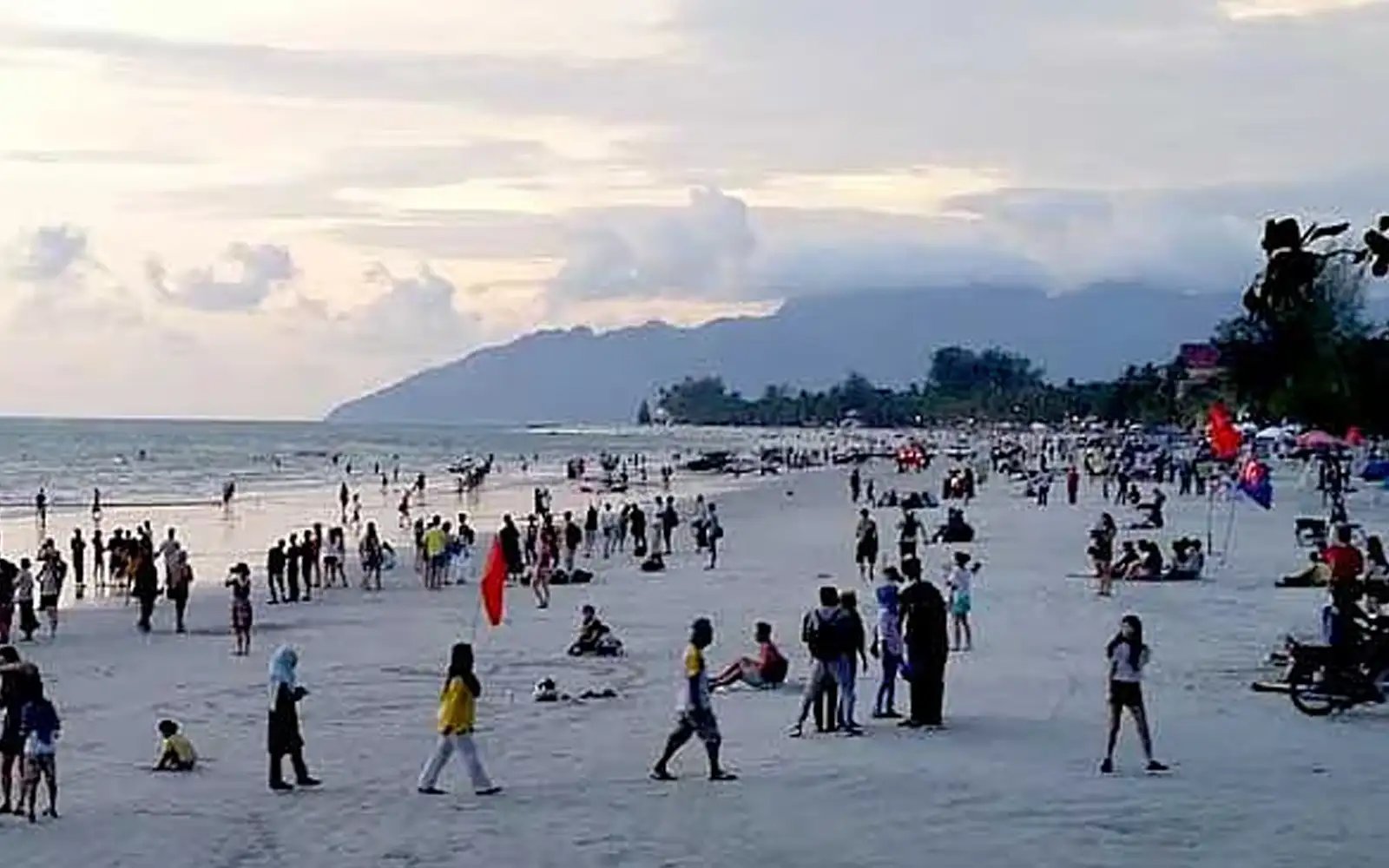 Man feared drowned after going missing while trying to retrieve jetski