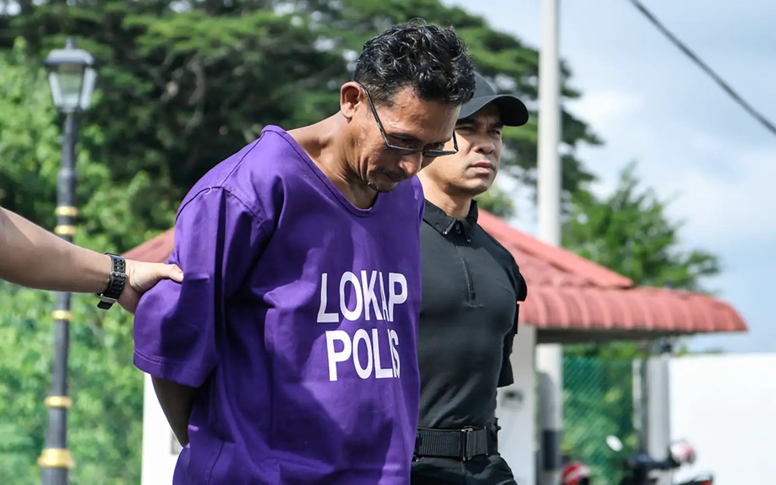 Mechanic claims trial to illegal firearms possession