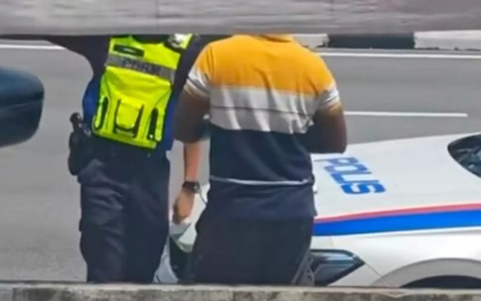 Anggota polis tular didakwa ambil duit ditukar sementara