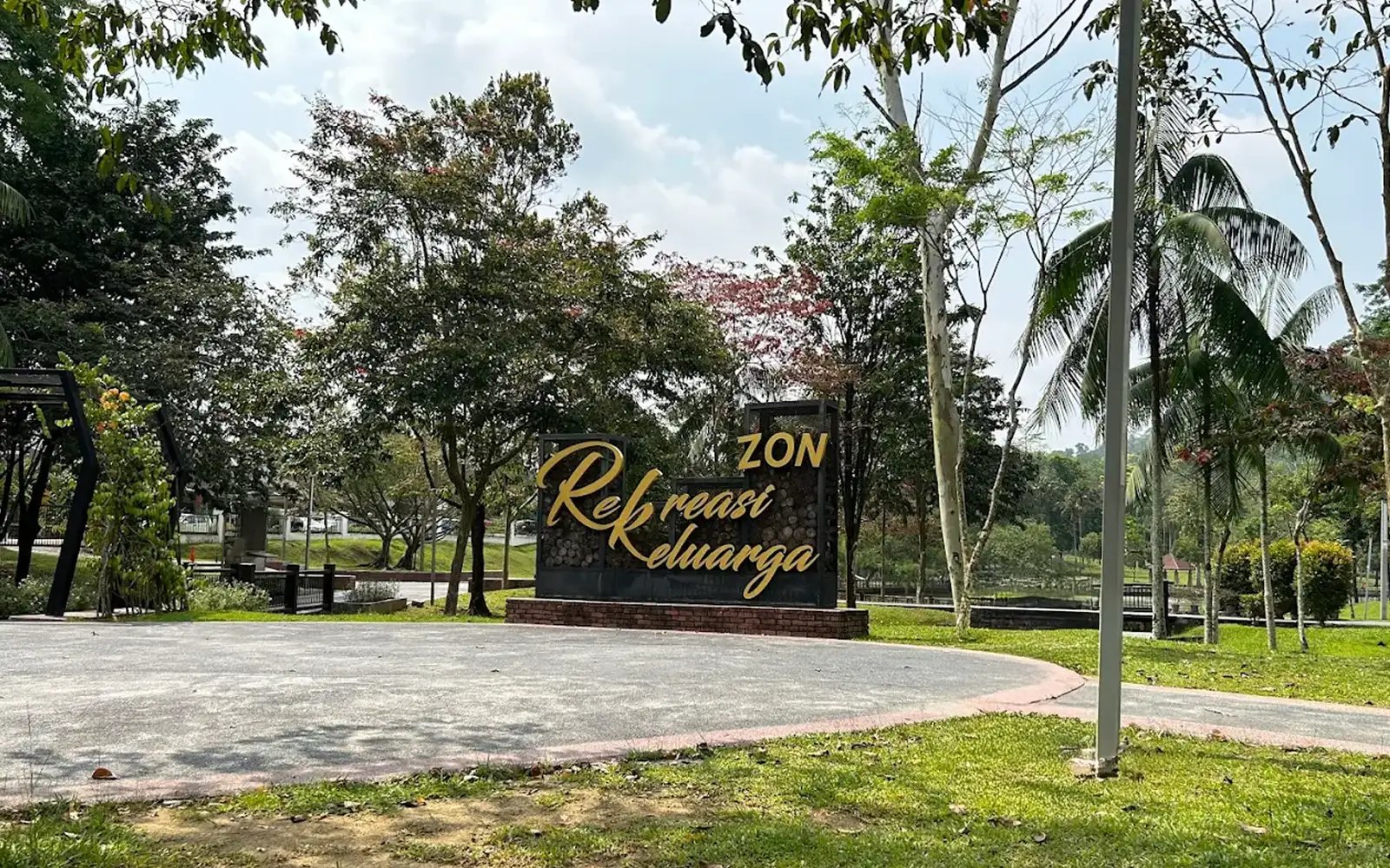 2,500 residents oppose resort, link road at Bukit Kiara park