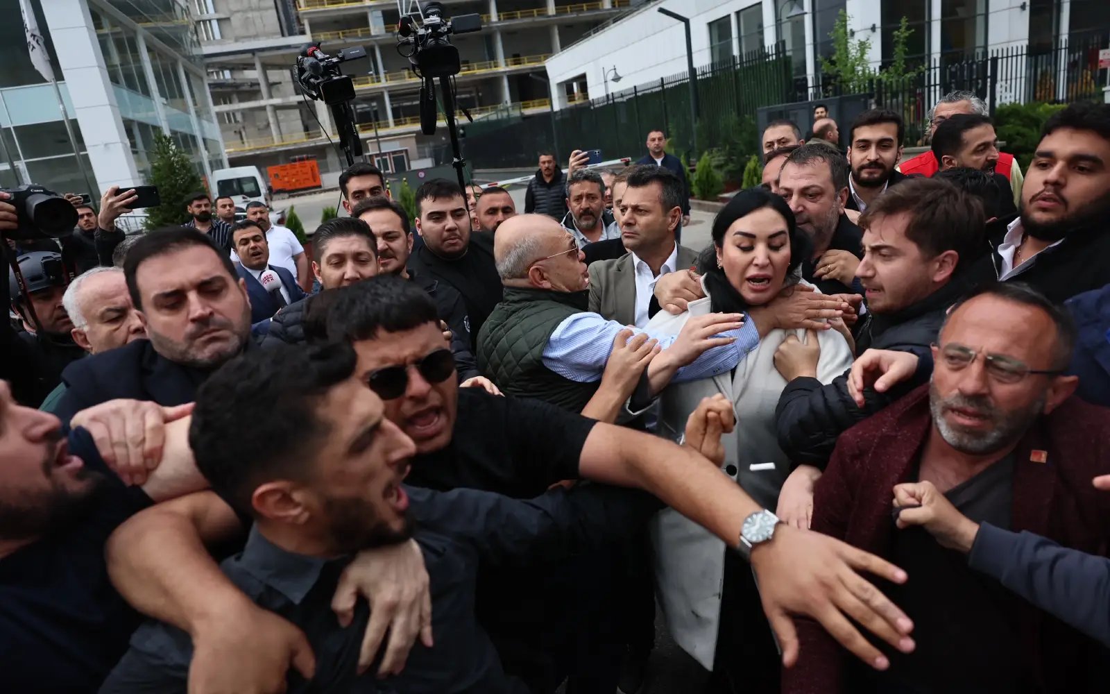 Turkish riot police enter opposition headquarters to evict ousted leadership