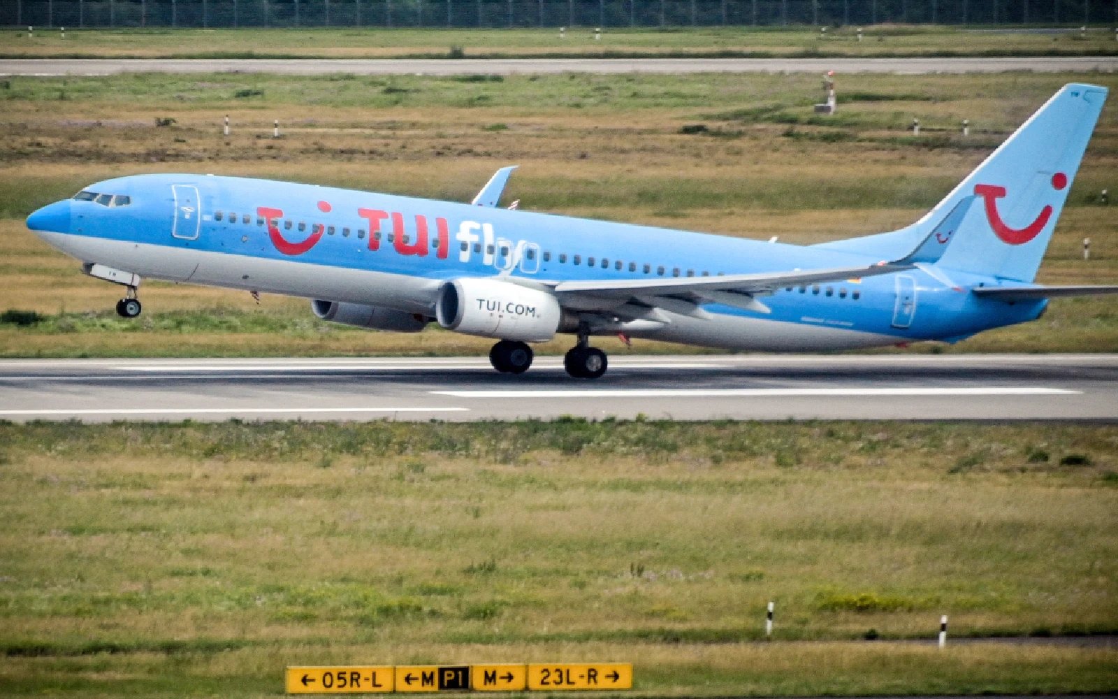 TUI sees strong holiday bookings despite Iran war, sticks to outlook