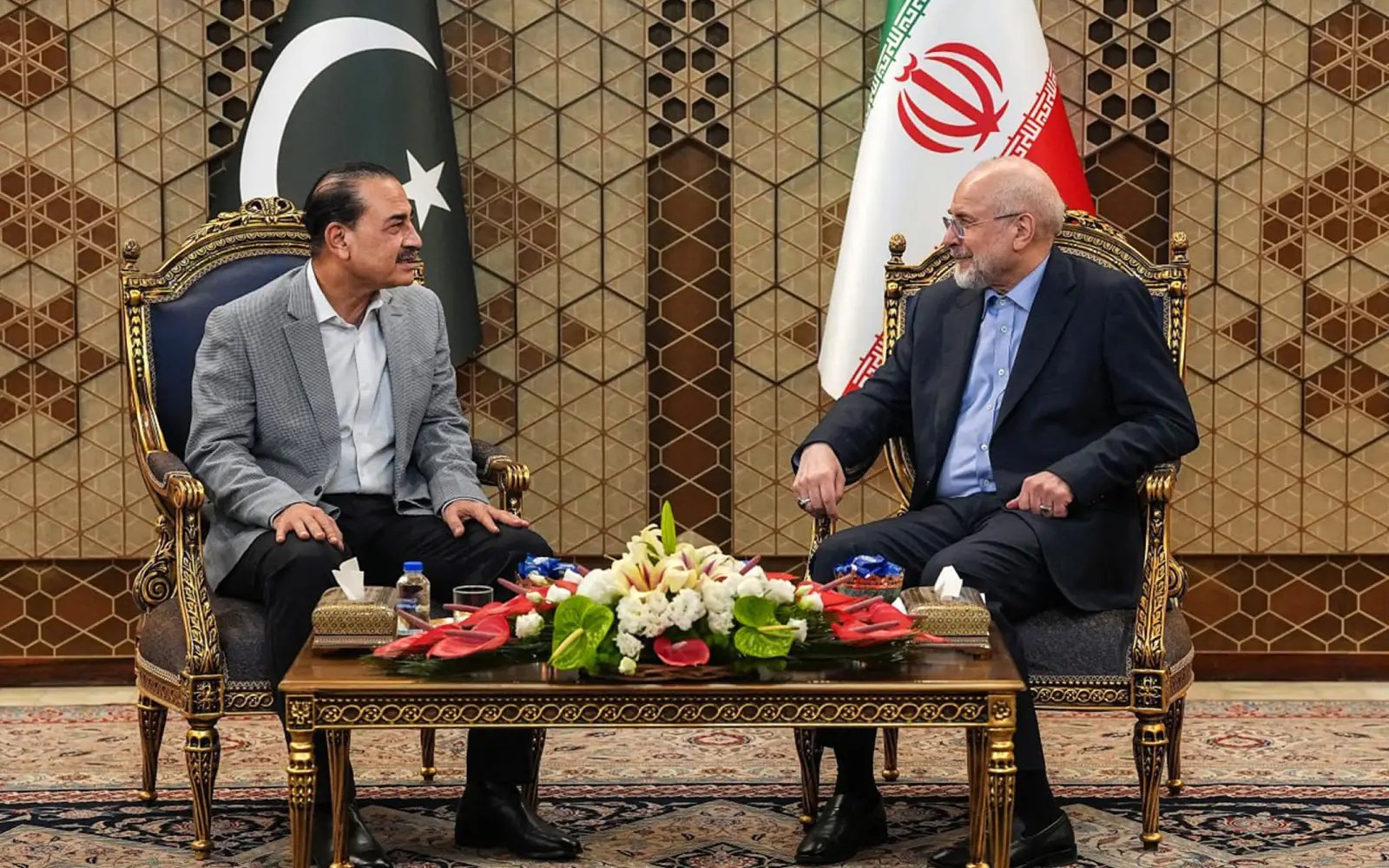 Iran’s chief negotiator vows ‘crushing’ response if US resumes attacks
