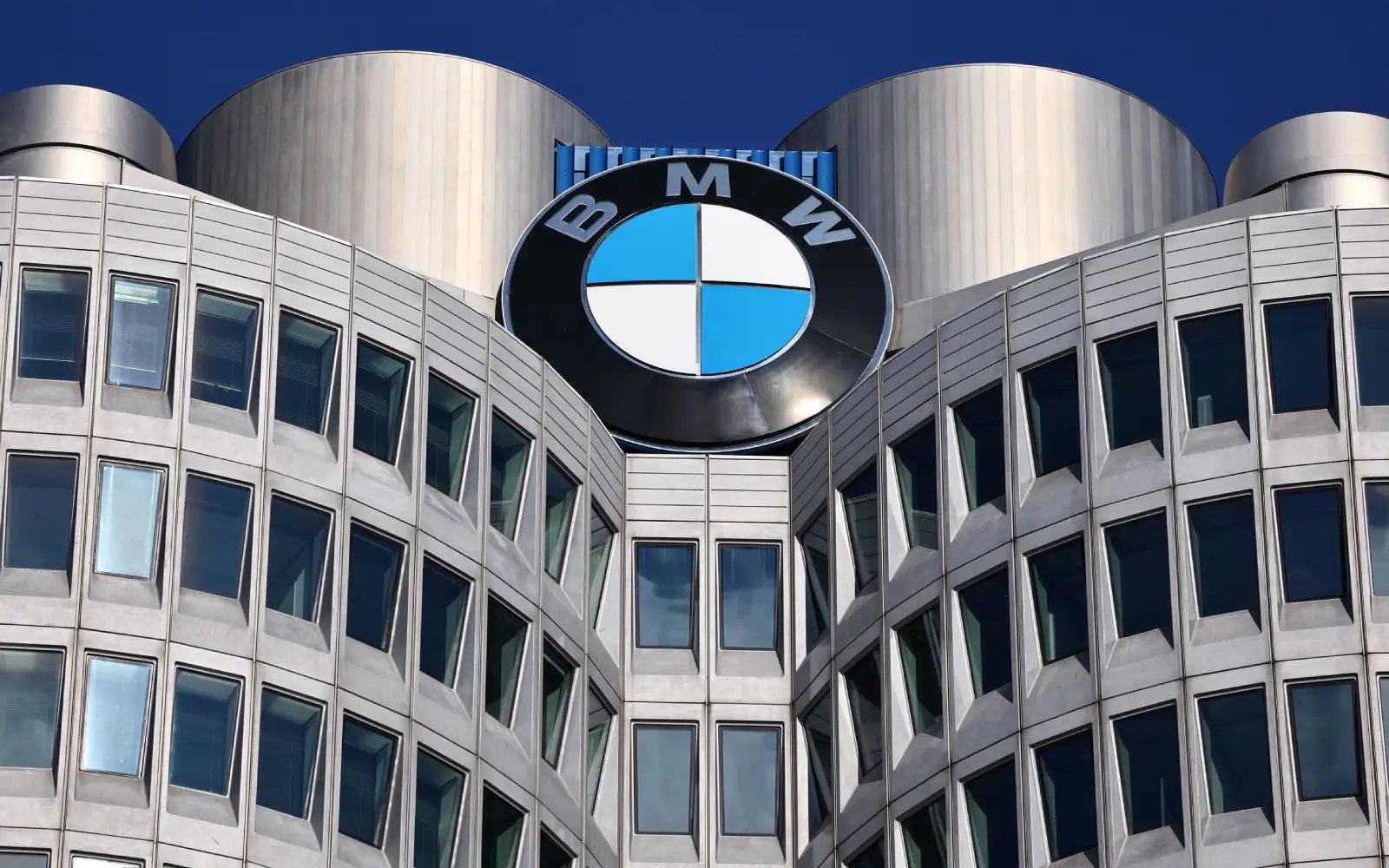 BMW profit plunges as China woes and tariffs weigh