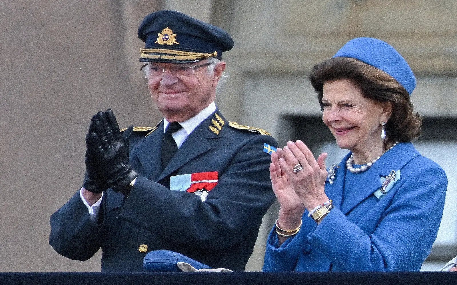 Sweden fetes king’s 80th birthday with flypast, banquet