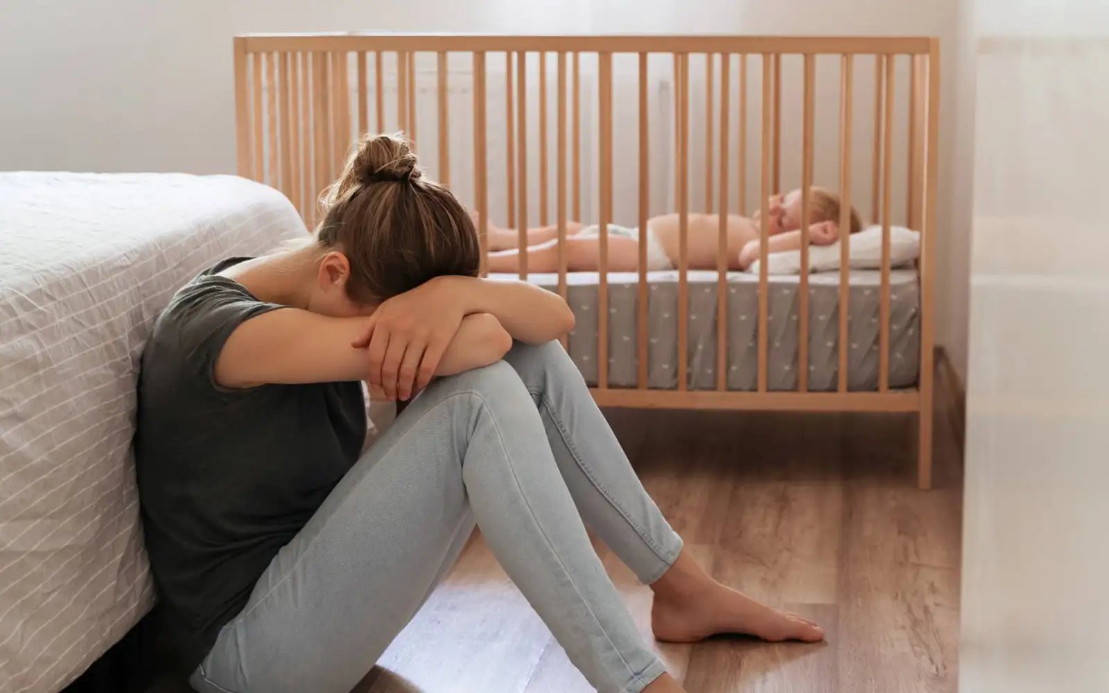 Major depression risk peaks 2 weeks after childbirth, study finds