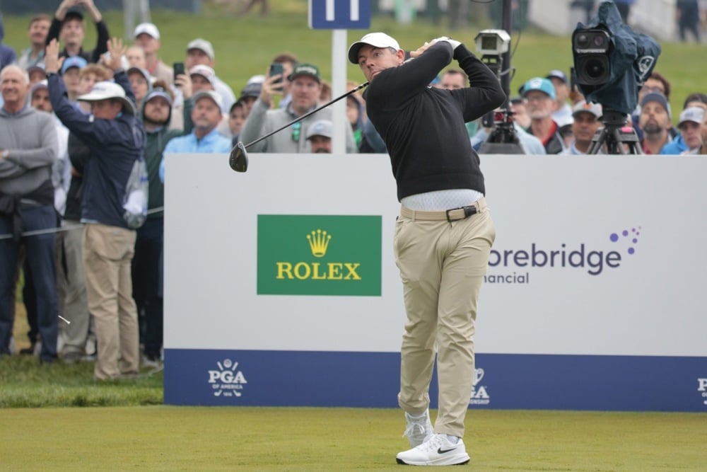 McIlroy back to the drawing board to solve driving woes