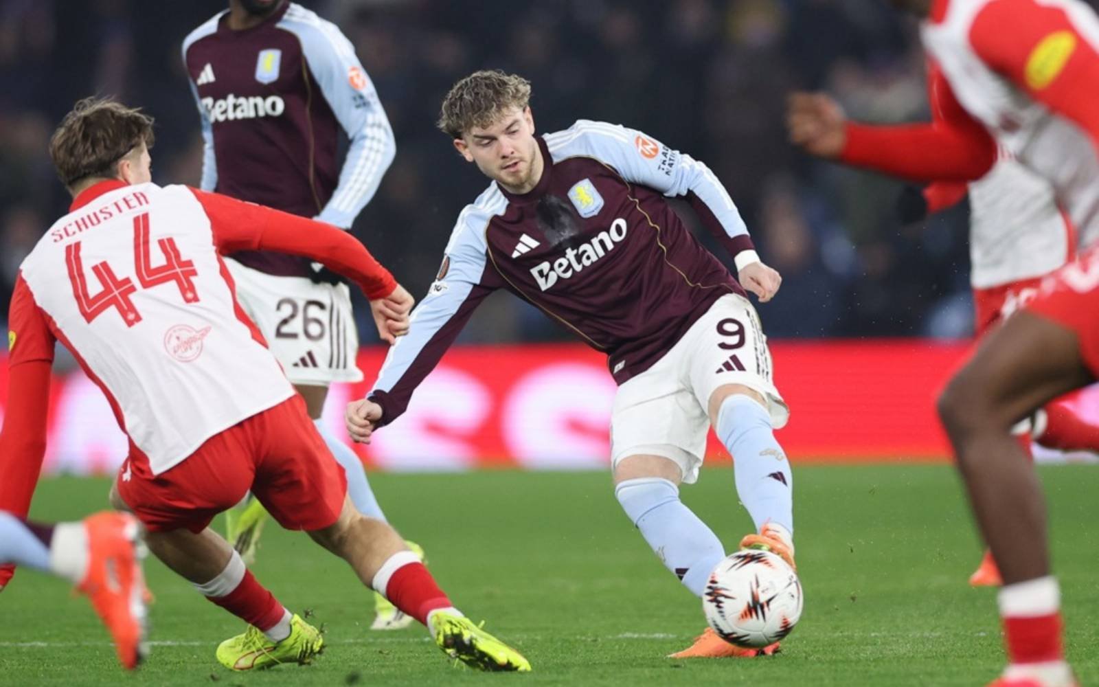 Emery calls Elliott’s lack of action at Villa embarrassing