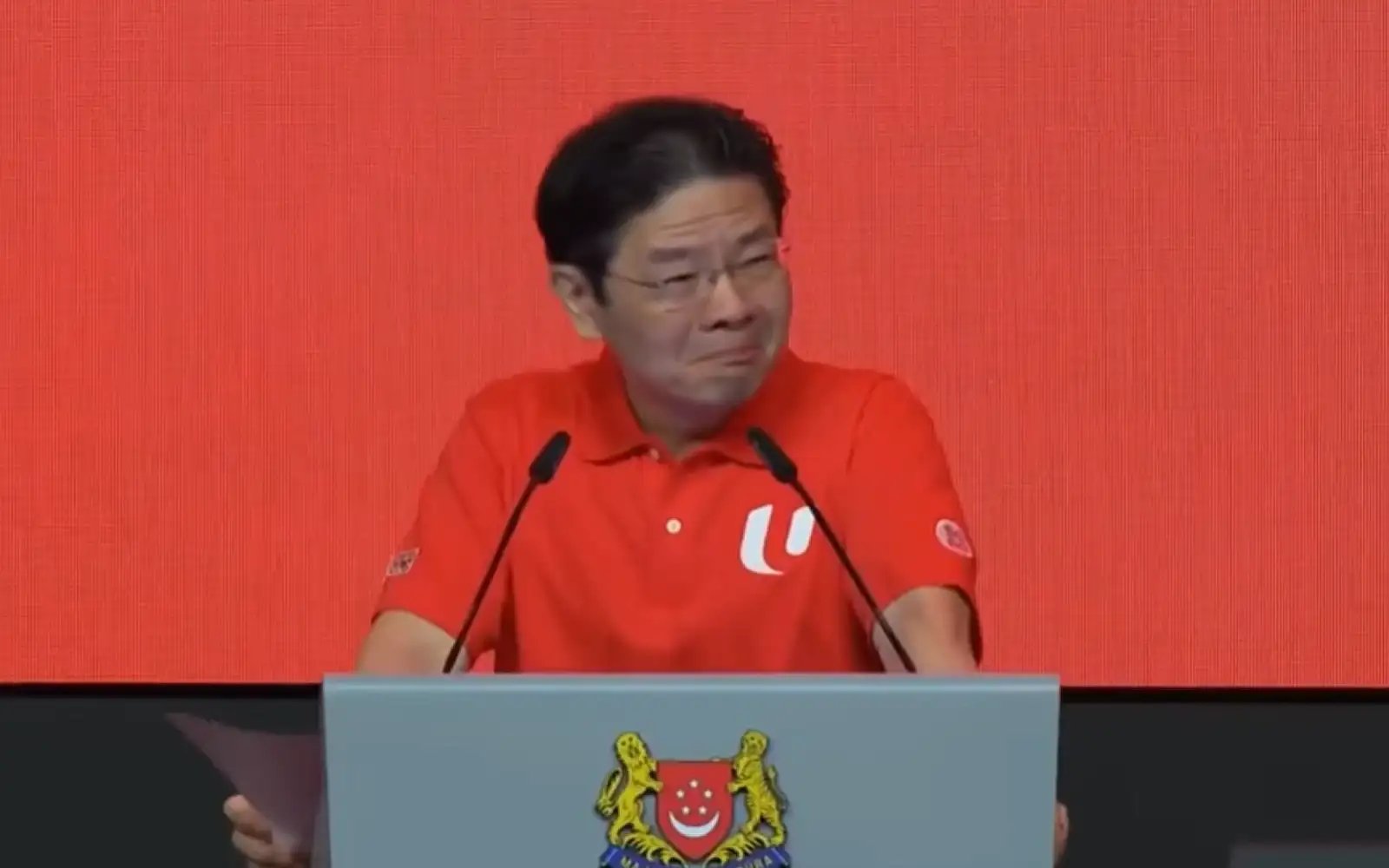 Singapore PM moved to tears by letter from repatriated citizen