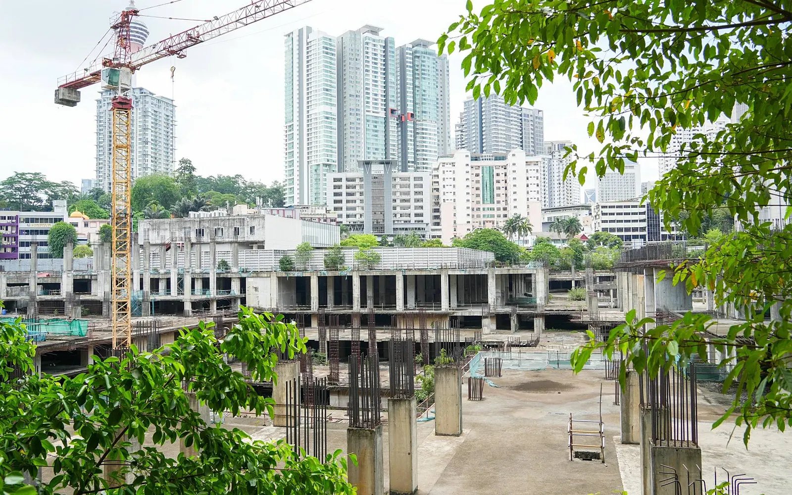 Govt looking into ‘best solution’ for abandoned Plaza Rakyat