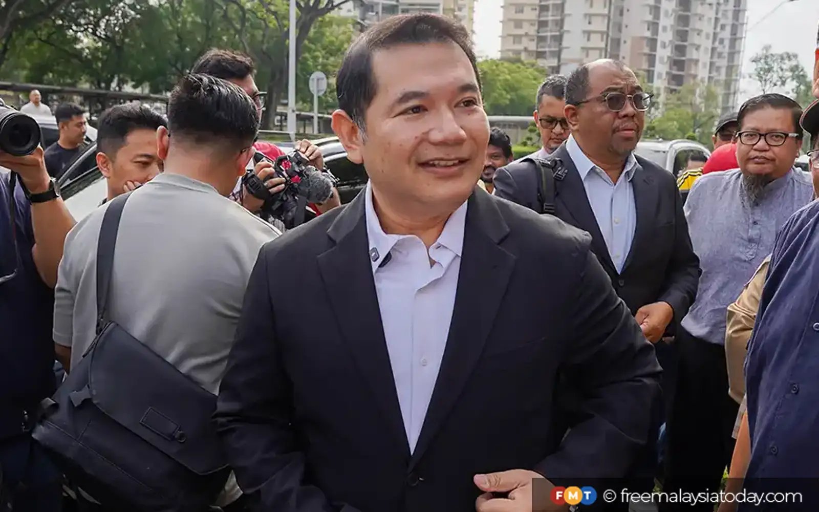 Rafizi selesai beri keterangan hari terakhir kepada SPRM