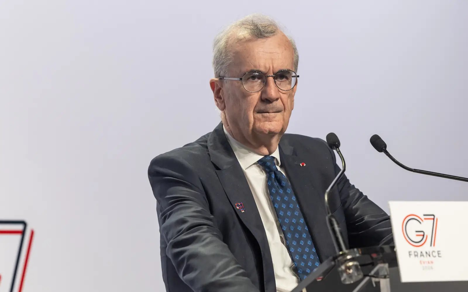 Bank of France to cut growth forecasts after first-quarter dip