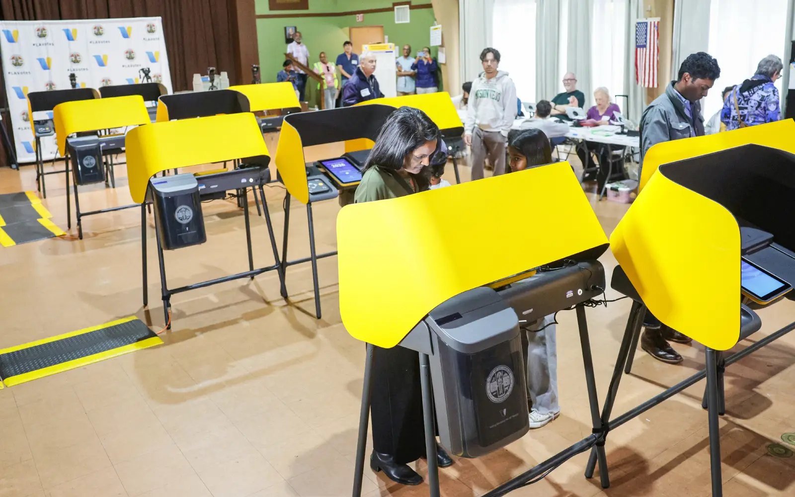 California counts votes in gubernatorial primary
