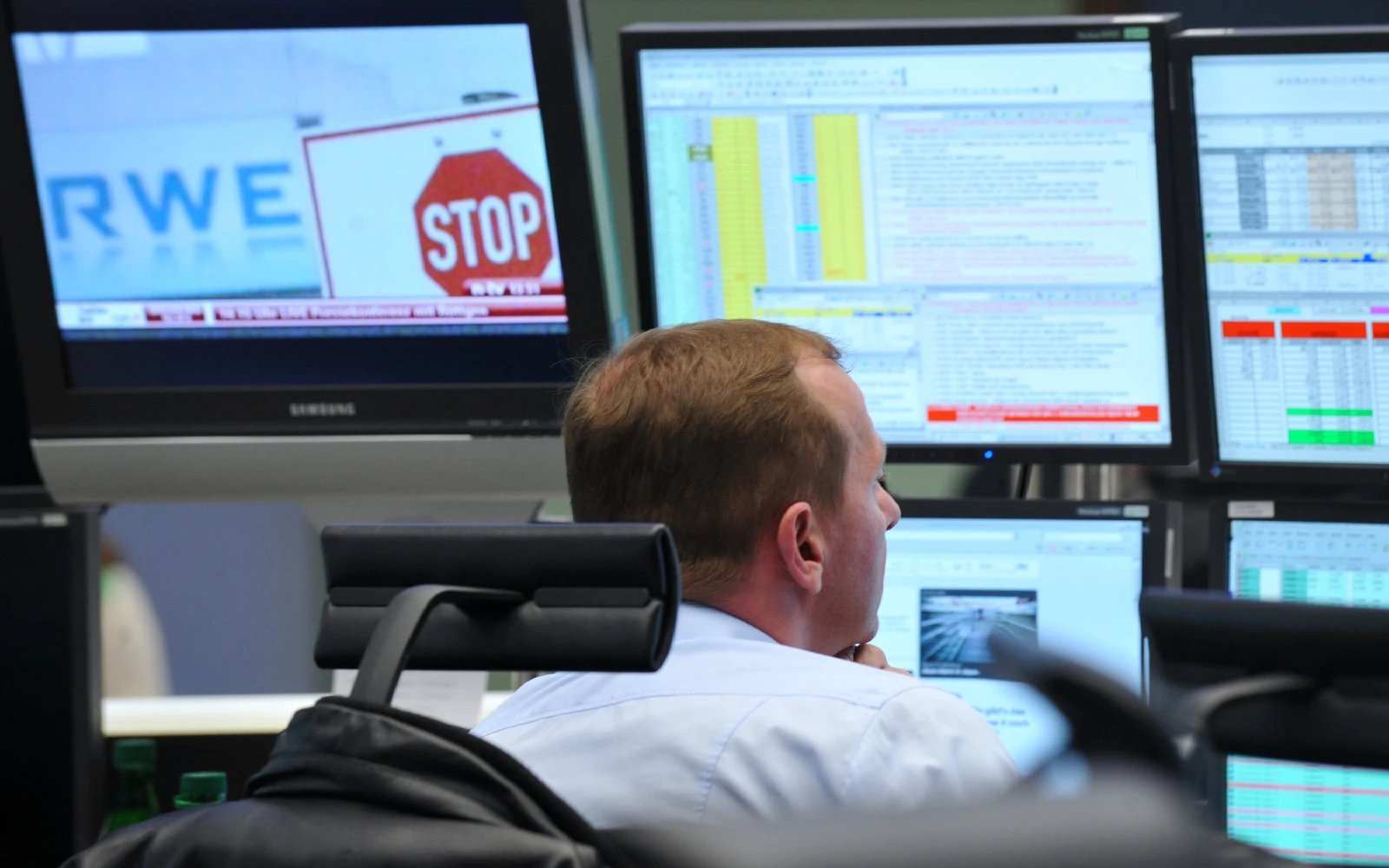 Global markets dip on new Iran attacks, oil prices rise