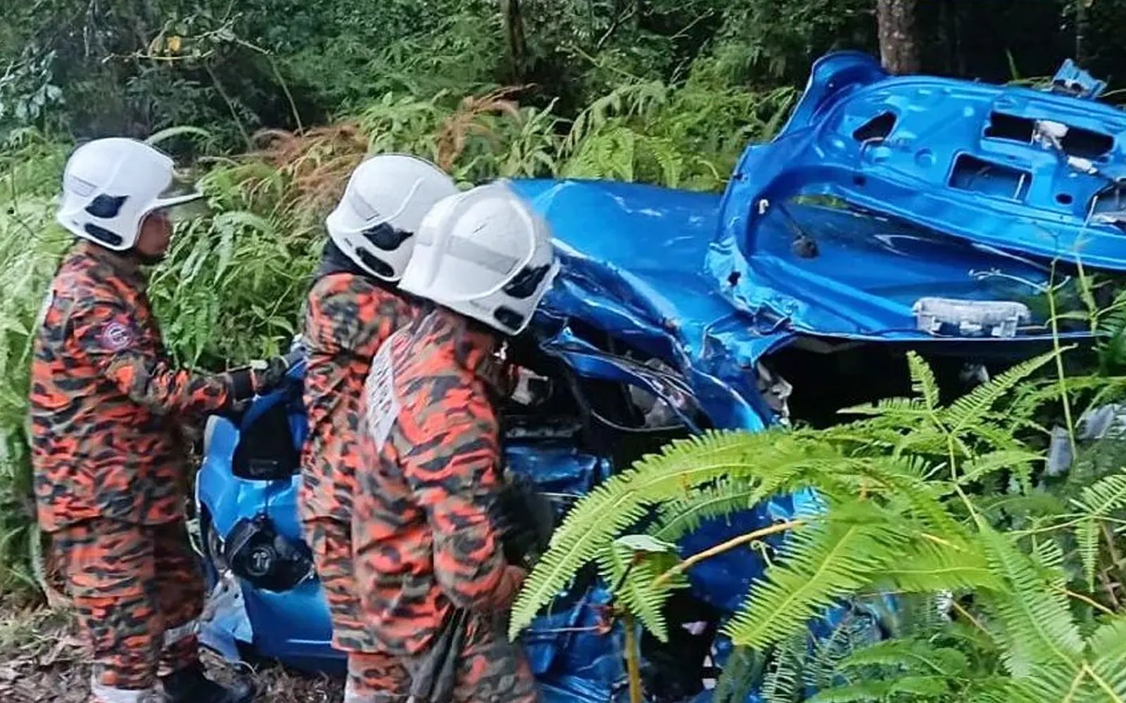 Married couple killed in three-vehicle crash